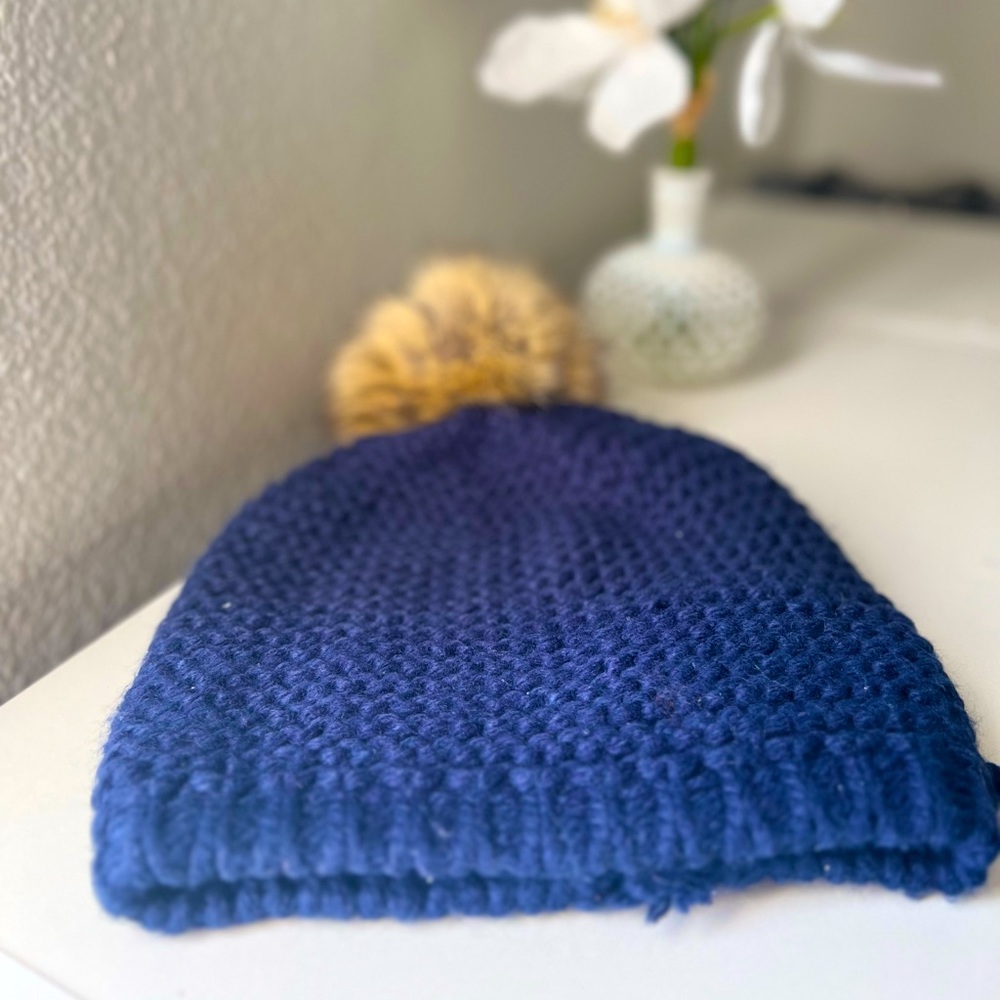 Norla Canada Pom Pom Beanie